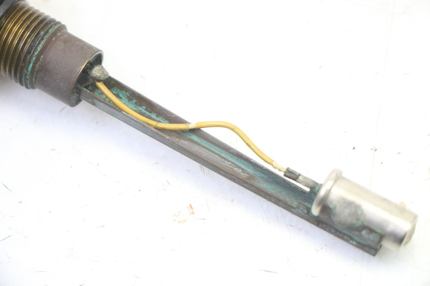 photo de JAUGE RESERVOIR ESSENCE TRIUMPH SPRINT 900 (1995 - 1998)