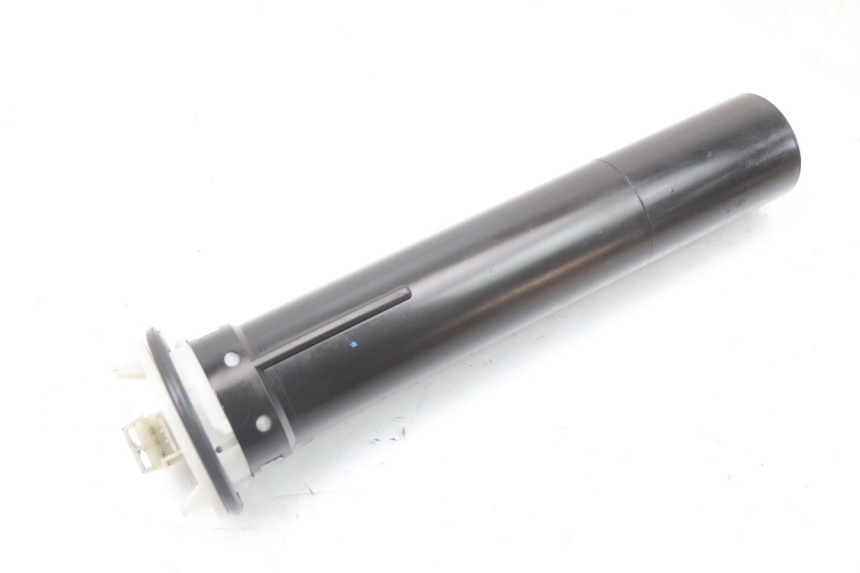 photo de JAUGE RESERVOIR ESSENCE APRILIA SR MOTARD 50 (2012 - 2018)
