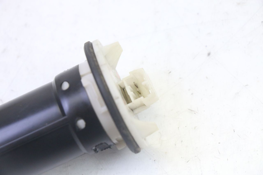 photo de JAUGE RESERVOIR ESSENCE PIAGGIO VESPA S 2T 50 (2007 - 2014)