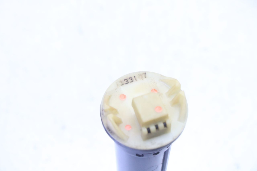 photo de JAUGE RESERVOIR ESSENCE PIAGGIO X9 EVOLUTION 125 (2003 - 2007)