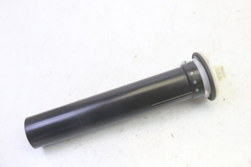 photo de JAUGE RESERVOIR ESSENCE PIAGGIO XEVO - X EVO 125 (2007 - 2017) - Zoom état d’usage