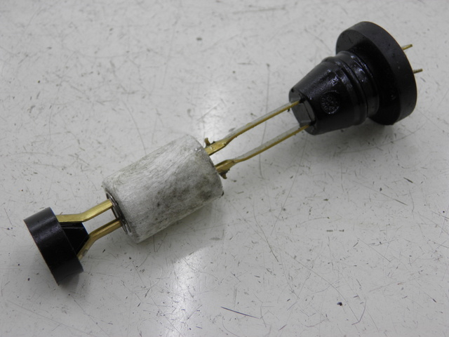 photo de JAUGE RESERVOIR HUILE MBK OVETTO 50 (1998 - 2007)