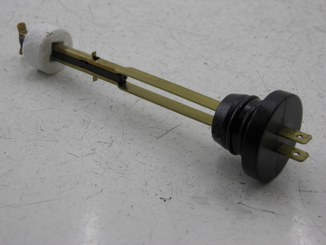 photo de JAUGE RESERVOIR HUILE PEUGEOT ELYSTAR 50 (2002 - 2014)