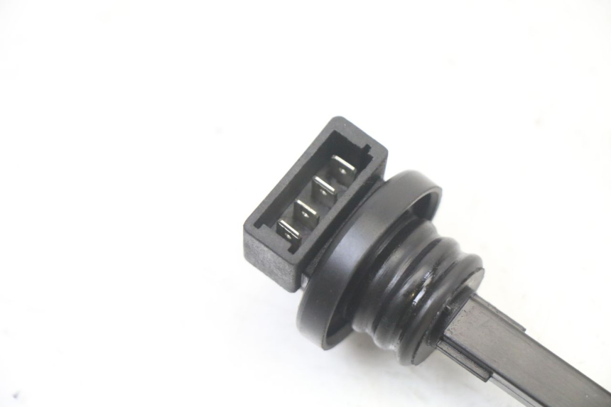 photo de JAUGE RESERVOIR HUILE PIAGGIO VESPA LX 2T 50 (2005 - 2013)