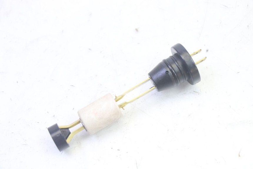 photo de JAUGE RESERVOIR HUILE YAMAHA TZR 50 (2008 - 2016) - Détail de la pièce