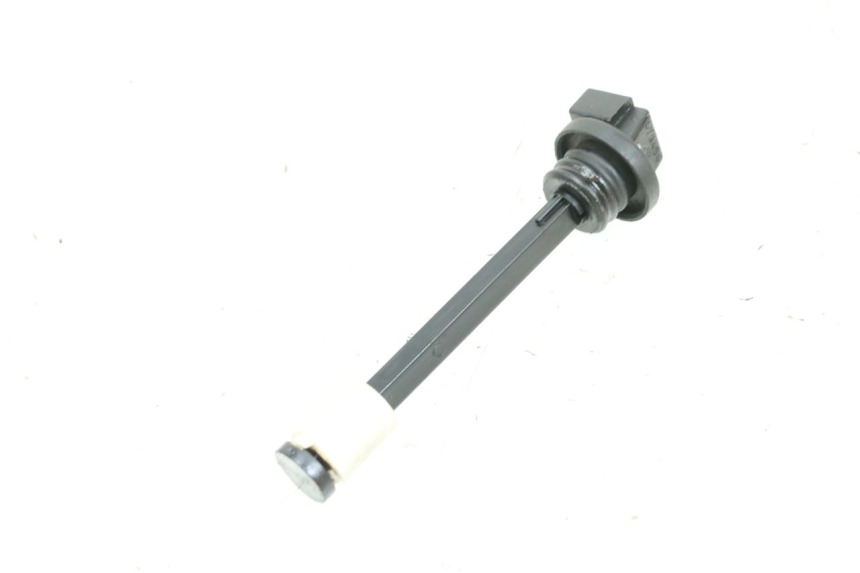 photo de JAUGE RESERVOIR HUILE PIAGGIO ZIP 2T 50 (2009 - 2019) - Autre angle de vue