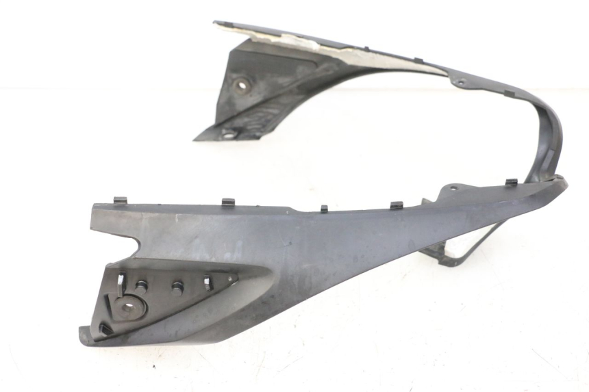 photo de JONCTION CARENAGE ARRIERE YAMAHA FZ6 FAZER S2 600 (2007 - 2011)