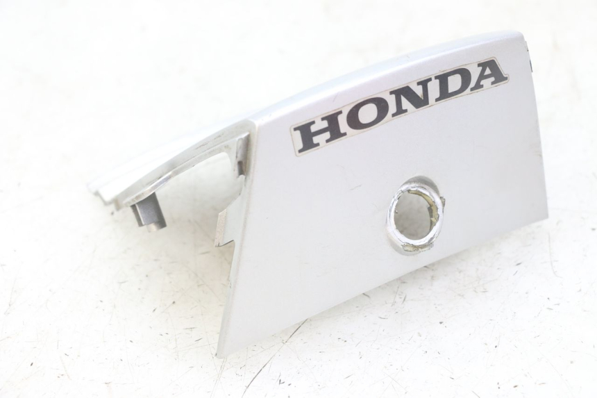 photo de JONCTION CARENAGE ARRIERE HONDA SCV LEAD 100 (2003 - 2007)