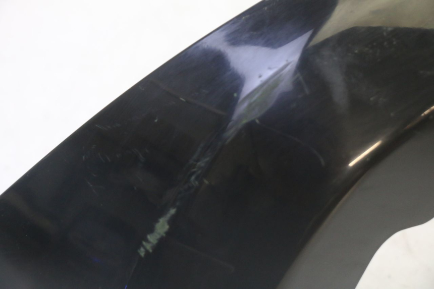 photo de JONCTION CARENAGE ARRIERE INFERIEURE SUZUKI BURGMAN 125 (2007 - 2014)