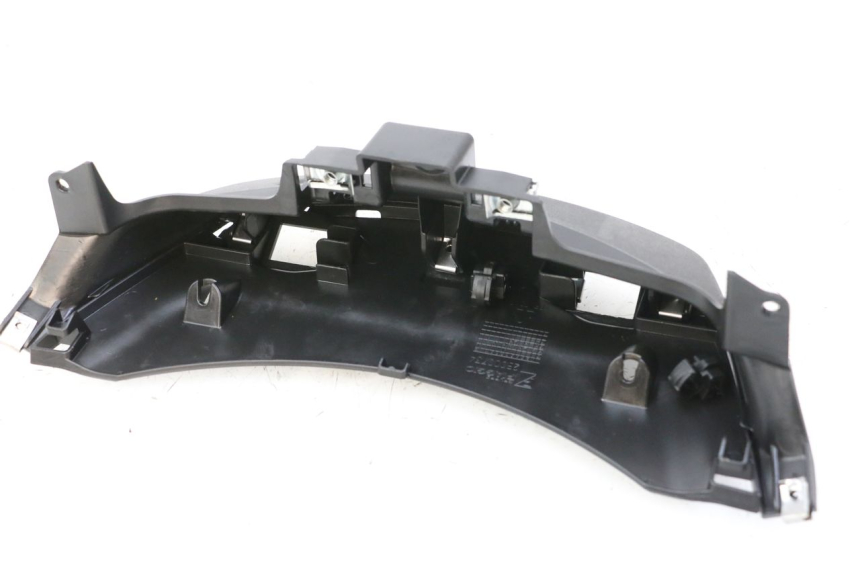 photo de JONCTION CARENAGE ARRIERE INFERIEURE PIAGGIO MP3 500 (2014 - 2016)