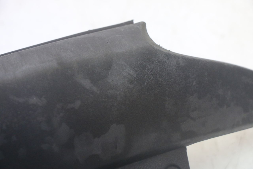 photo de JONCTION CARENAGE ARRIERE INFERIEURE PIAGGIO MP3 500 (2011 - 2015)