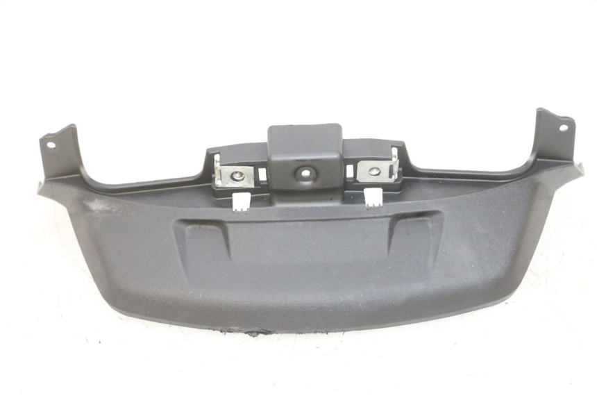 photo de JONCTION CARENAGE ARRIERE INFERIEURE PIAGGIO MP3 500 (2016 - 2018) - Détails caractéristiques