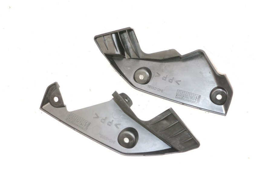 photo de JONCTION CARENAGE ARRIERE INFERIEURE YAMAHA MT-07 MT07 ABS 700 (2018 - 2020) - Détail de la pièce