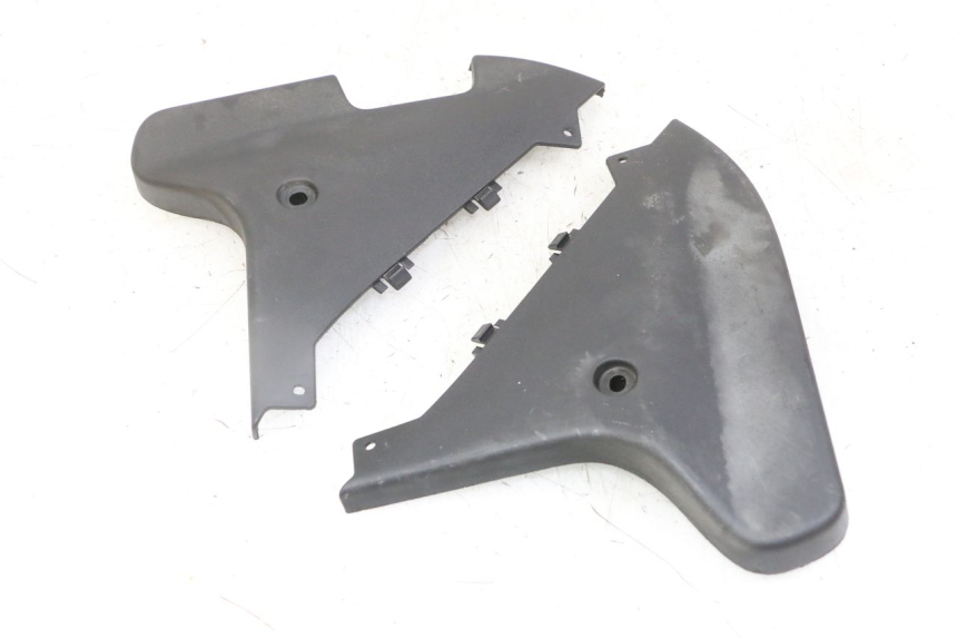 photo de JONCTION CARENAGE ARRIERE INFERIEURE GILERA NEXUS 125 (2009 - 2013)