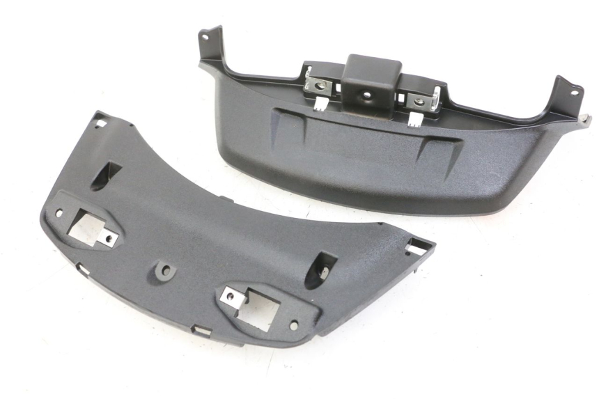 photo de JONCTION CARENAGE ARRIERE INFERIEURE PIAGGIO MP3 500 (2014 - 2016)