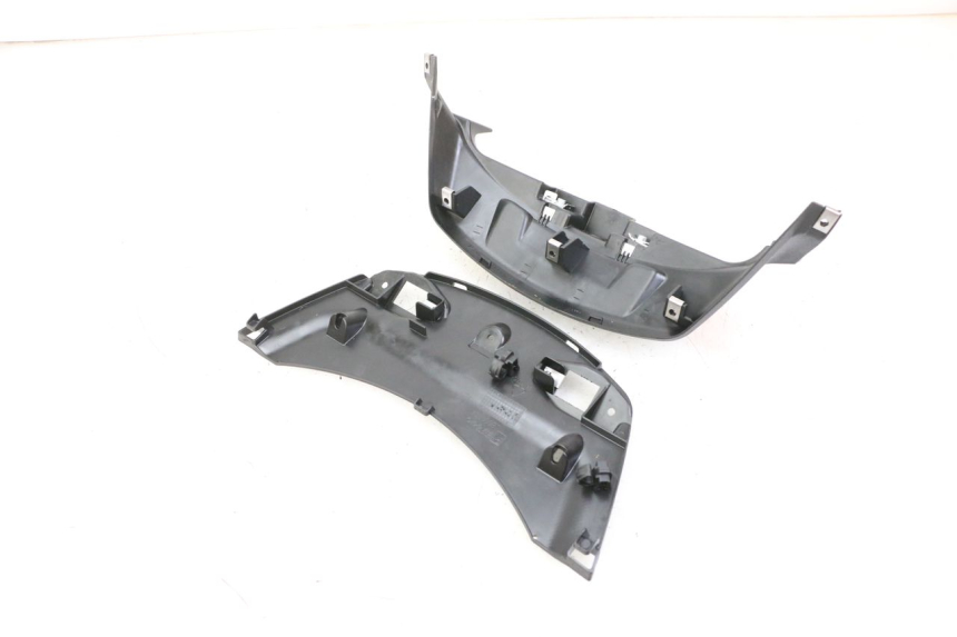 photo de JONCTION CARENAGE ARRIERE INFERIEURE PIAGGIO MP3 500 (2014 - 2016)