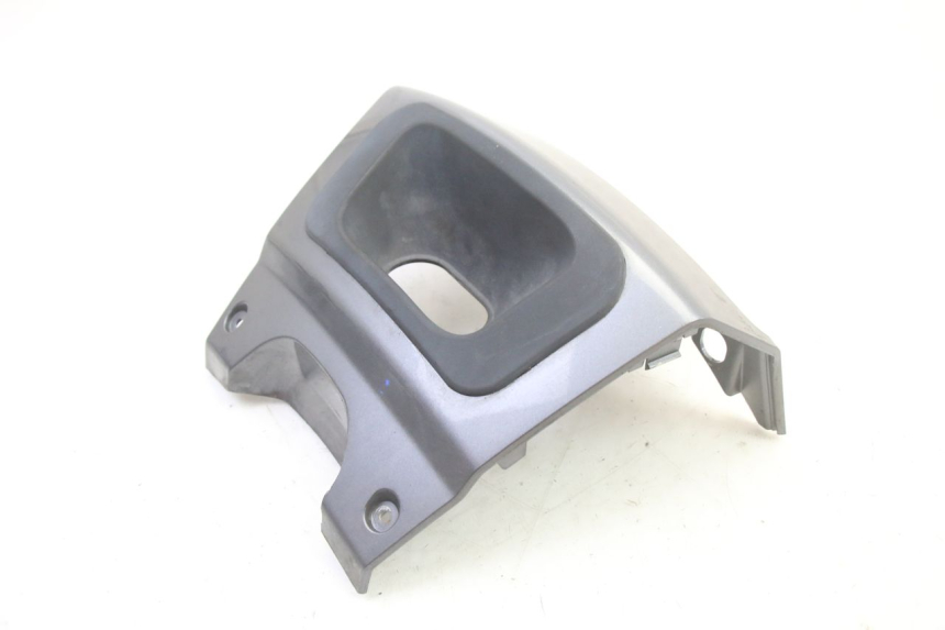 photo de JONCTION CARENAGE ARRIERE INFERIEURE PEUGEOT SATELIS 250 (2006 - 2012)