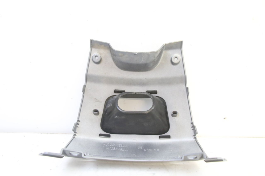 photo de JONCTION CARENAGE ARRIERE INFERIEURE PEUGEOT SATELIS 250 (2006 - 2012)