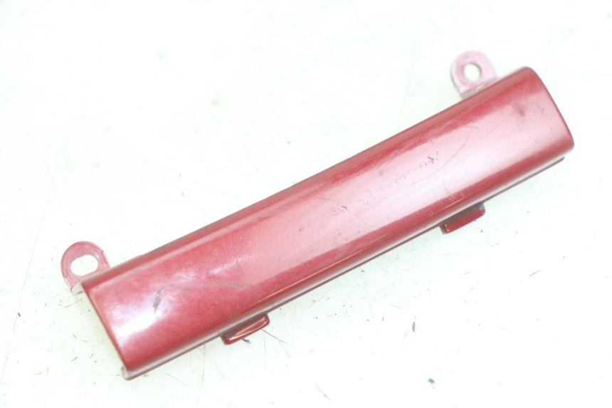 photo de JONCTION CARENAGE ARRIERE INFERIEURE PEUGEOT SV 125 (1991 - 1994)