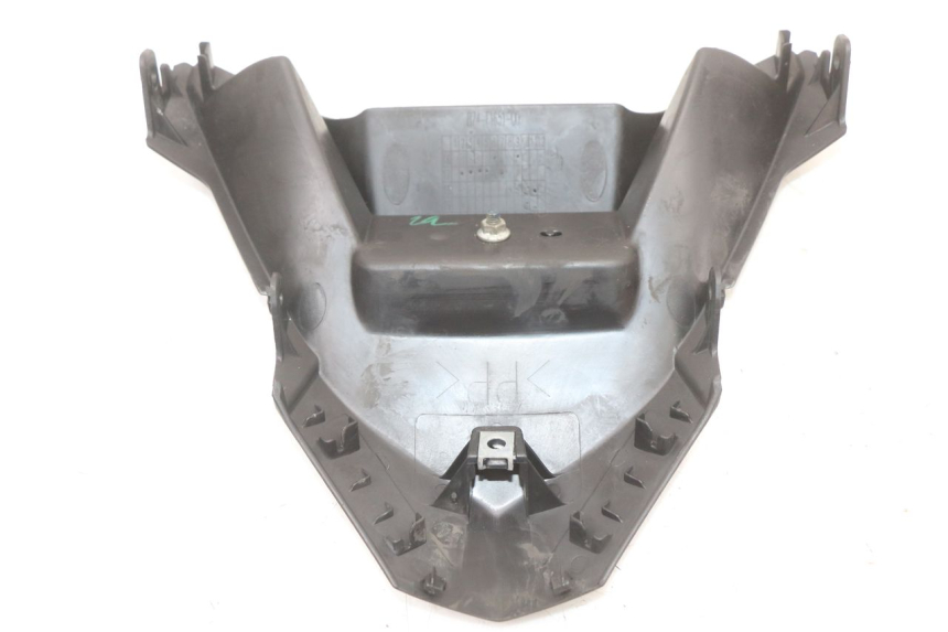 photo de JONCTION CARENAGE ARRIERE INFERIEURE YAMAHA XMAX X-MAX ABS 125 (2017 - 2020)