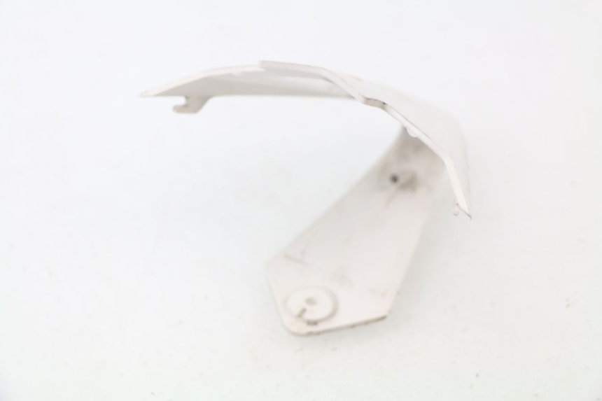 photo de JONCTION CARENAGE ARRIERE PEUGEOT JET FORCE CARBU 50 (2003 - 2016)