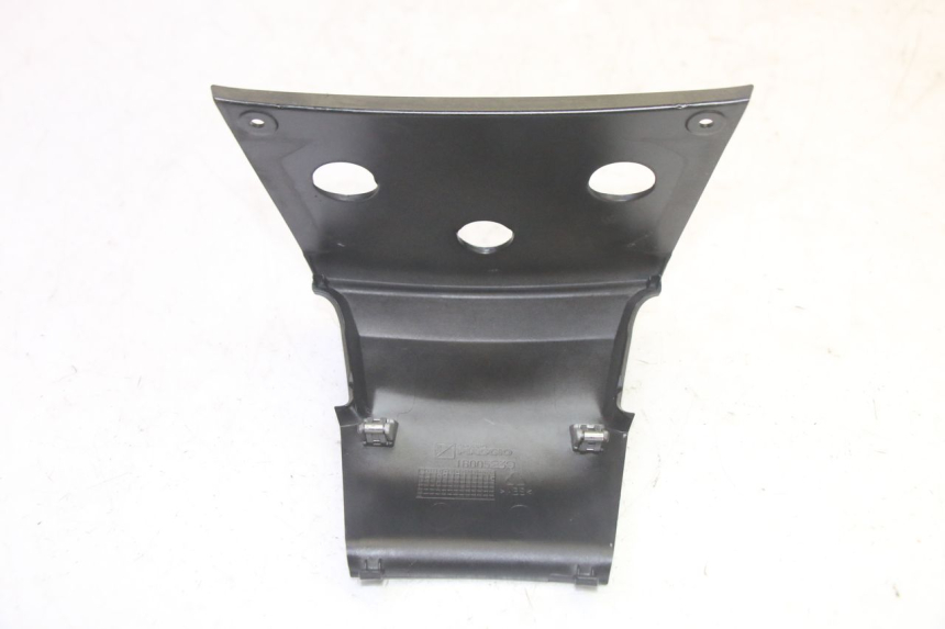 photo de JONCTION CARENAGE ARRIERE PIAGGIO MP3 HPE 350 (2018 - 2020) - Vue d’ensemble