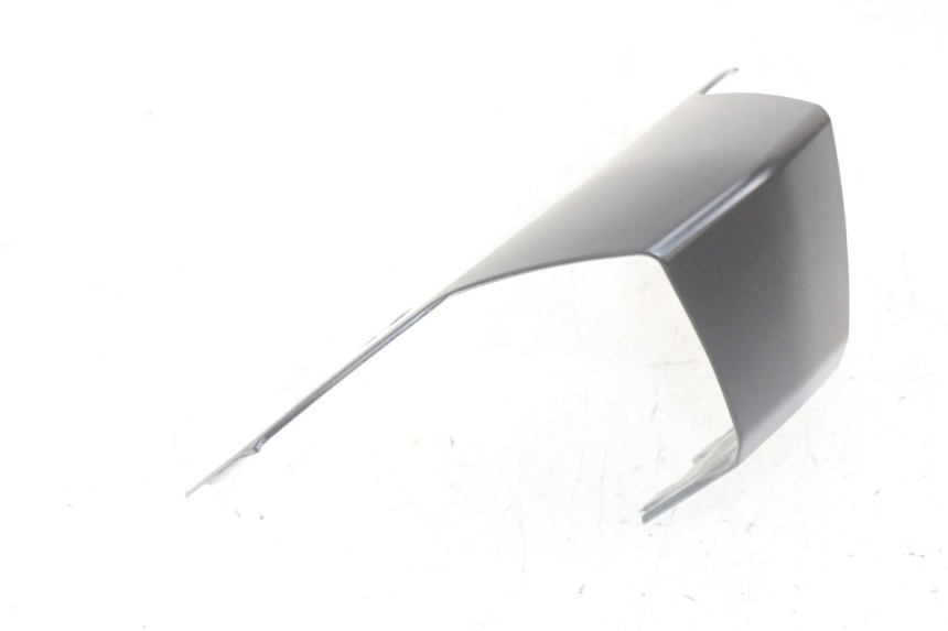 photo de JONCTION CARENAGE ARRIERE PIAGGIO MP3 HPE 300 (2019 - 2026) - Gros plan technique