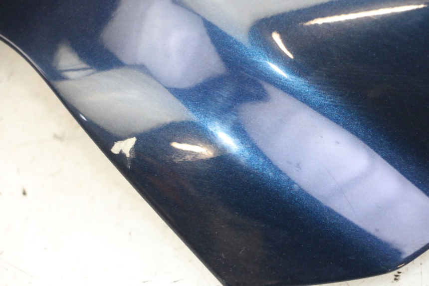 photo de JONCTION CARENAGE ARRIERE PIAGGIO MP3 RL 250 (2007 - 2010)