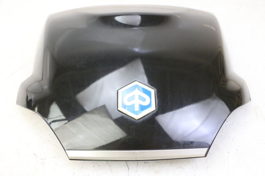 photo de JONCTION CARENAGE ARRIERE PIAGGIO MP3 RL 250 (2007 - 2010)