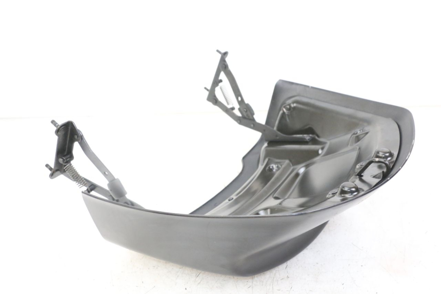 photo de JONCTION CARENAGE ARRIERE PIAGGIO XEVO - X EVO 125 (2007 - 2016)