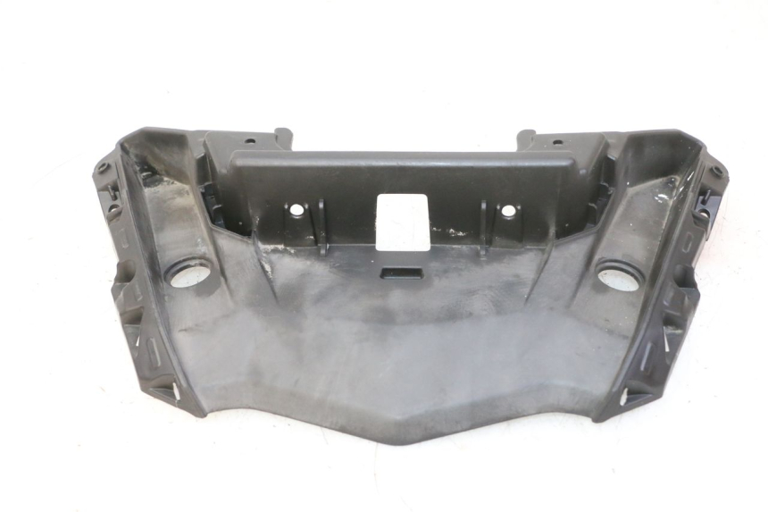 photo de JONCTION CARENAGE ARRIERE SUPERIEUR QUADRO 4 4D 350 (2015 - 2018)