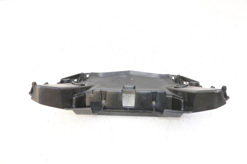 photo de JONCTION CARENAGE ARRIERE SUPERIEUR QUADRO 4 4D 350 (2015 - 2018)