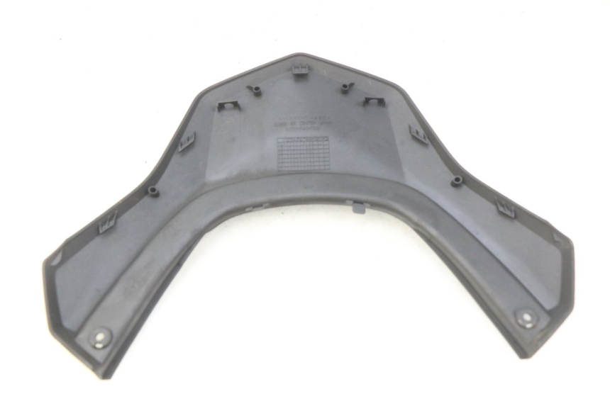 photo de JONCTION CARENAGE ARRIERE SUPERIEUR HONDA FORZA 125 (2015 - 2016)