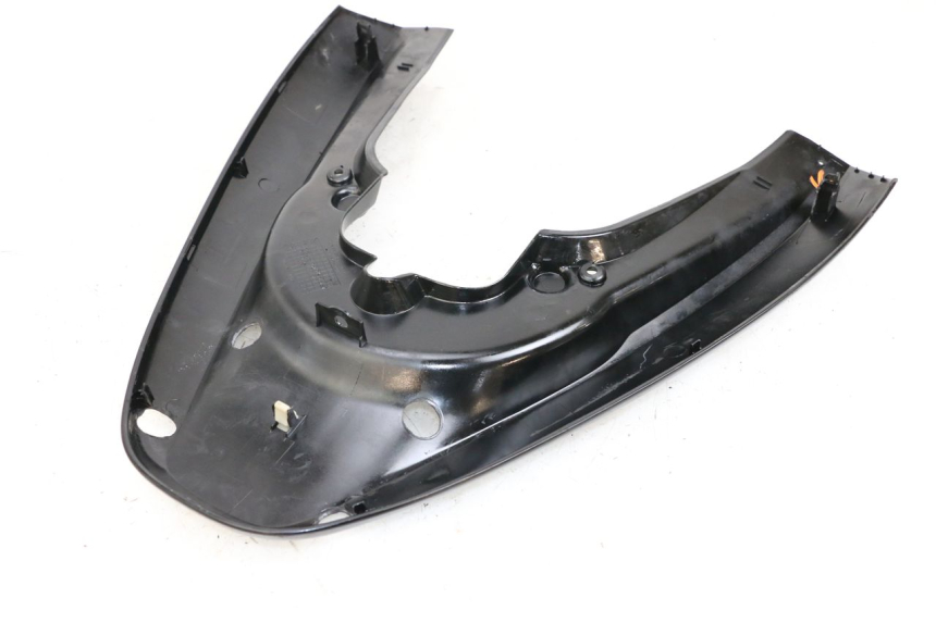 photo de JONCTION CARENAGE ARRIERE SUPERIEUR HONDA PCX (JF28) 125 (2009 - 2011)