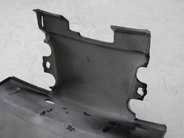 photo de JONCTION CARENAGE ARRIERE SUPERIEUR JM MOTOR S-MAX 125 (2010 - 2014) - Zoom état d’usage