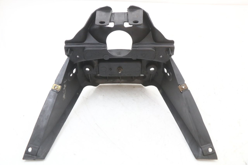 photo de JONCTION CARENAGE ARRIERE SUPERIEUR KYMCO AGILITY CARRY 50 (2011 - 2020)