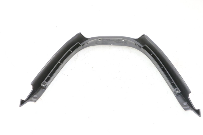 photo de JONCTION CARENAGE ARRIERE SUPERIEUR PIAGGIO MP3 HPE 310 (2024 - 2025)