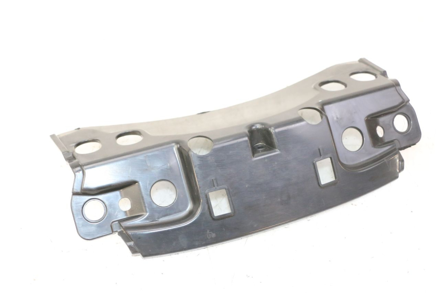 photo de JONCTION CARENAGE ARRIERE SUPERIEUR PIAGGIO MP3 RL 250 (2007 - 2010)