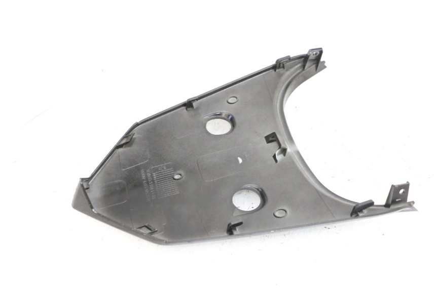 photo de JONCTION CARENAGE ARRIERE SUPERIEUR SYM ORBIT III 3 4T 50 (2018 - 2021) - Zoom état d’usage