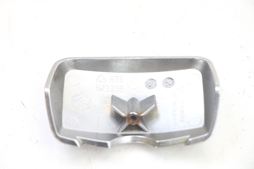photo de JONCTION CARENAGE ARRIERE SUPERIEUR PIAGGIO VESPA S 2T 50 (2007 - 2014)