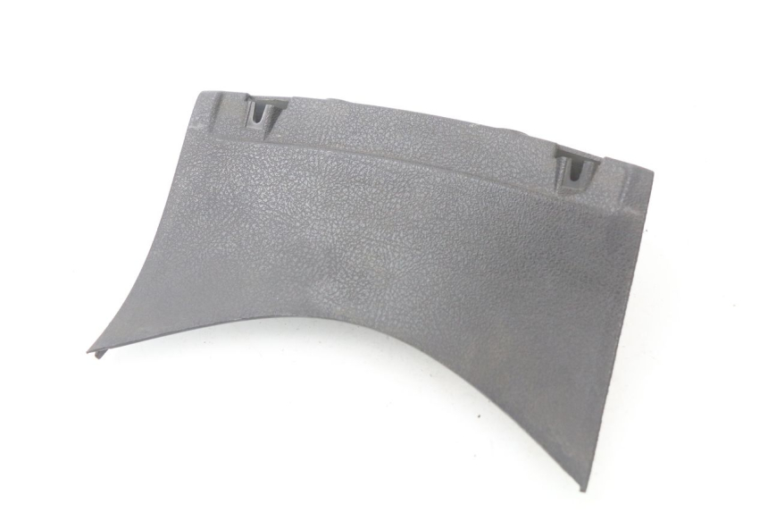 photo de JONCTION CARENAGE ARRIERE SUPERIEUR PIAGGIO XEVO - X EVO 125 (2007 - 2016)