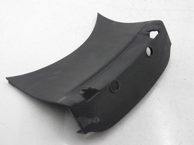 photo de JONCTION CARENAGE ARRIERE SUPERIEUR PIAGGIO XEVO - X EVO 125 (2010 - 2015) - Zoom état d’usage