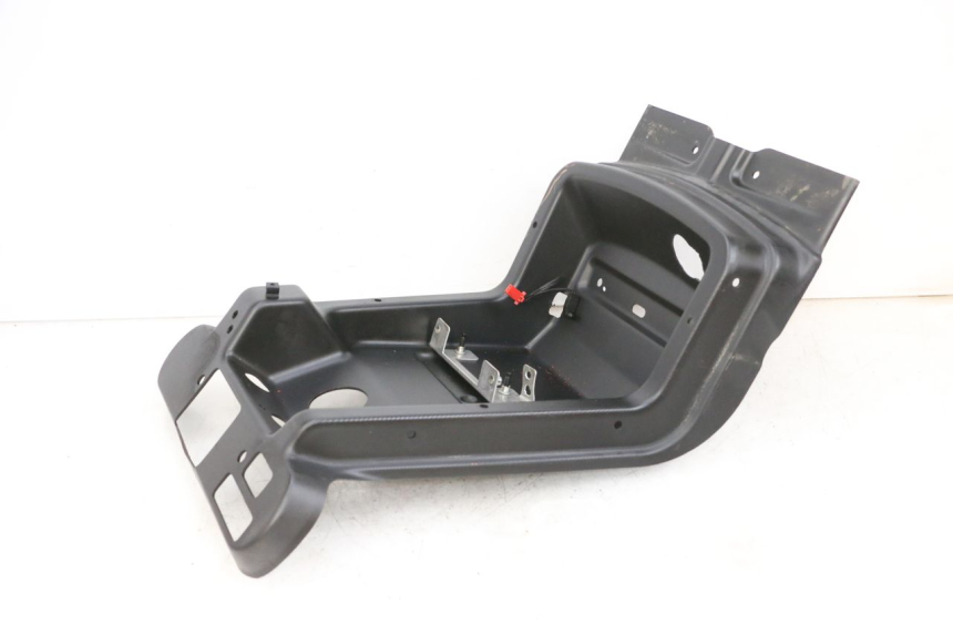 photo de JONCTION CARENAGE ARRIERE SUPERIEUR LIGIER PULSE 3 1 (2014 - 2020) - Gros plan technique