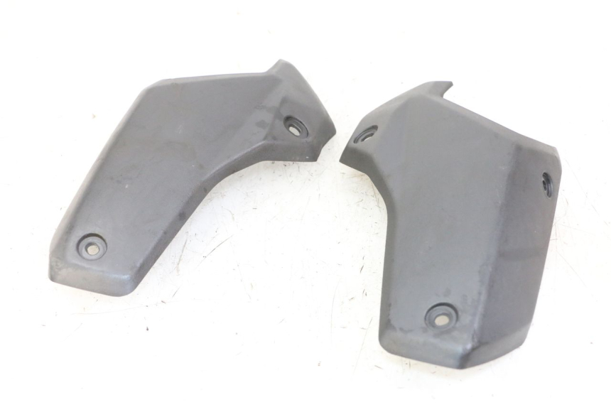 photo de JONCTION CARENAGE ARRIERE SUPERIEUR PEUGEOT STREETZONE I 2T 50 (2018 - 2020)