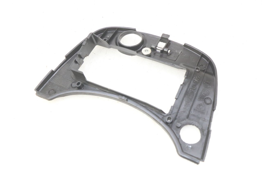 photo de JONCTION CARENAGE ARRIERE SUPERIEUR PIAGGIO VESPA S 2T 50 (2007 - 2014)