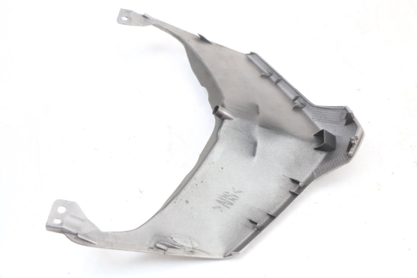 photo de JONCTION CARENAGE ARRIERE SUPERIEUR YAMAHA XMAX X-MAX ABS 125 (2017 - 2020)