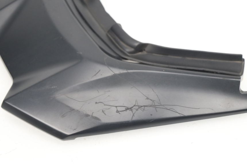 photo de JONCTION CARENAGE ARRIERE SUPERIEUR YAMAHA YP T-MAX TMAX 530 (2017 - 2020)