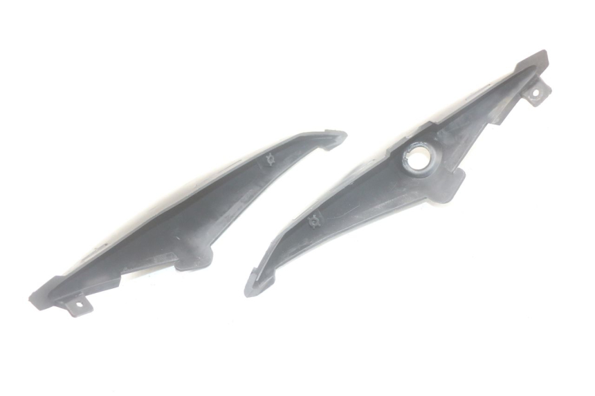 photo de JONCTION CARENAGE ARRIERE SUZUKI GSR 750 (2011 - 2017)