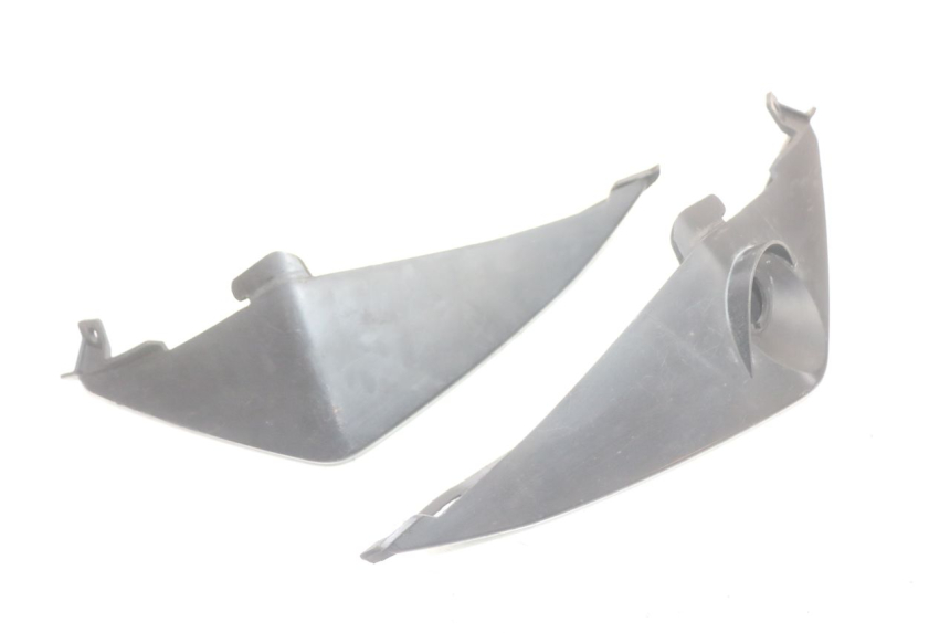 photo de JONCTION CARENAGE ARRIERE SUZUKI GSR 750 (2011 - 2017)