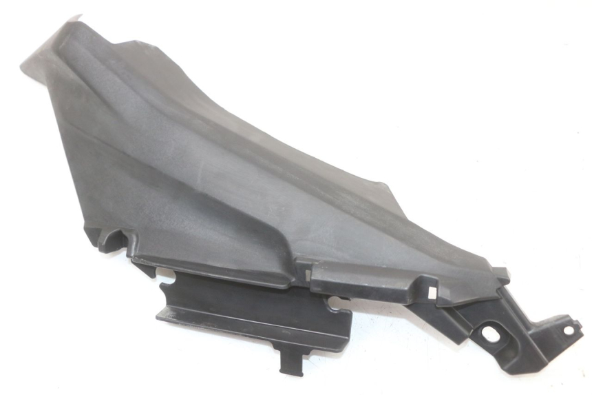 photo de JONCTION CARENAGE ARRIERE YAMAHA XMAX X-MAX ABS 125 (2017 - 2020)